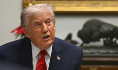 Le président américain Donald Trump lors d'une table ronde à la Maison Blanche, à Washington, le 10 décembre 2025 ( AFP / ANDREW CABALLERO-REYNOLDS )