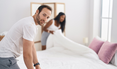 Seuls 28% des Britanniques lavent leurs draps chaque semaine. (crédit: Adobe Stock)