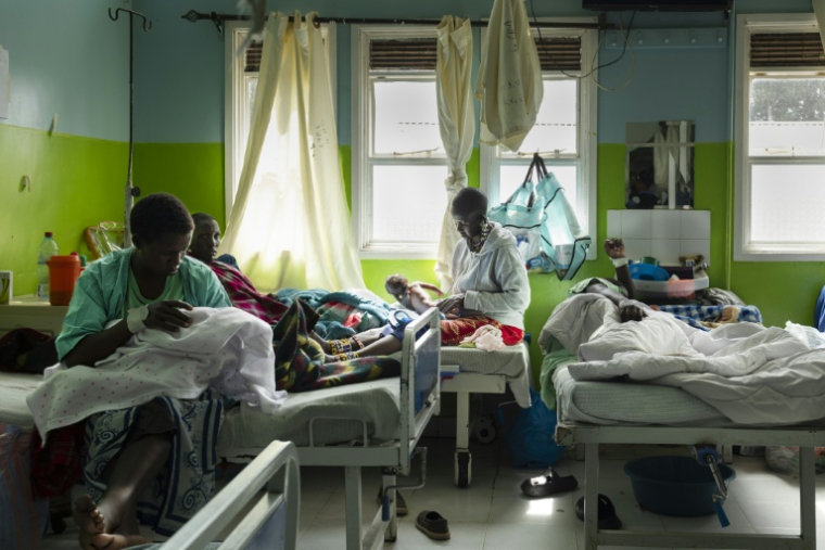 A la maternité de Narok, au Kenya, le 3 décembre 2025 ( AFP / Tony KARUMBA )