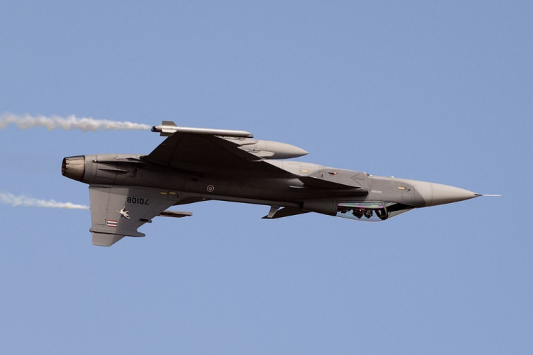 Un chasseur Gripen de l'armée de l'air thaïlandaise, en 2015 (illustration) ( AFP / NICOLAS ASFOURI )