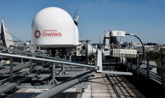 Des antennes paraboliques de couverture LEO d'OneWeb
