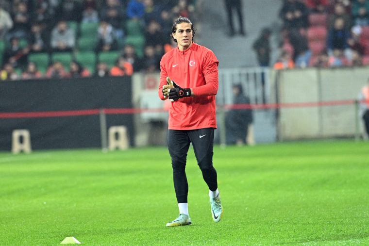 Doğan Alemdar victime d'une rupture des ligaments croisés