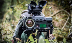 La SOPHIE-XF/VGA, caméra thermique portative longue portée et localisateur de cibles développée par Thales. (Crédit:  / Thales)