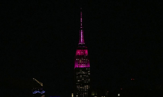 Dolly Parton: l'Empire State Building s'illumine en rose en hommage à la reine de la country