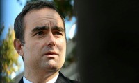 Le Premier ministre Sébastien Lecornu à l'Haÿ-les-Roses, dans le Val-de-Marne, le 11 octobre 2025 ( POOL / Martin LELIEVRE )