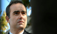 Le Premier ministre Sébastien Lecornu à l'Haÿ-les-Roses, dans le Val-de-Marne, le 11 octobre 2025 ( POOL / Martin LELIEVRE )