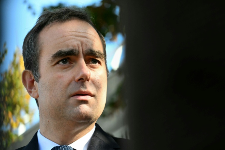 Le Premier ministre Sébastien Lecornu à l'Haÿ-les-Roses, dans le Val-de-Marne, le 11 octobre 2025 ( POOL / Martin LELIEVRE )