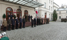 La ministre française des Armées rencontre le ministre de la Défense polonais à Varsovie
