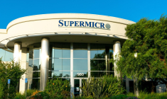 SUPER MICRO enseigne (Crédit:  / Adobe Stock)