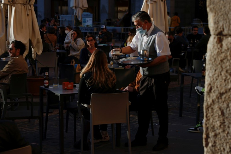 LA BANQUE D'ESPAGNE TABLE SUR UN PIB DE 2,2% AU T2, RELÈVE SES PRÉVISIONS DE LONG TERME