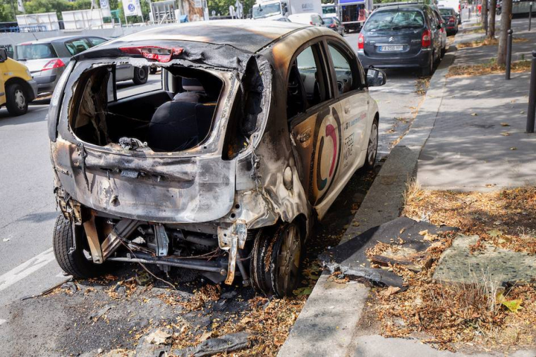 Véhicule incendié, quelle indemnisation ?-iStock-frantic00