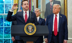 Le président américain Trump annonce un accord avec Pfizer