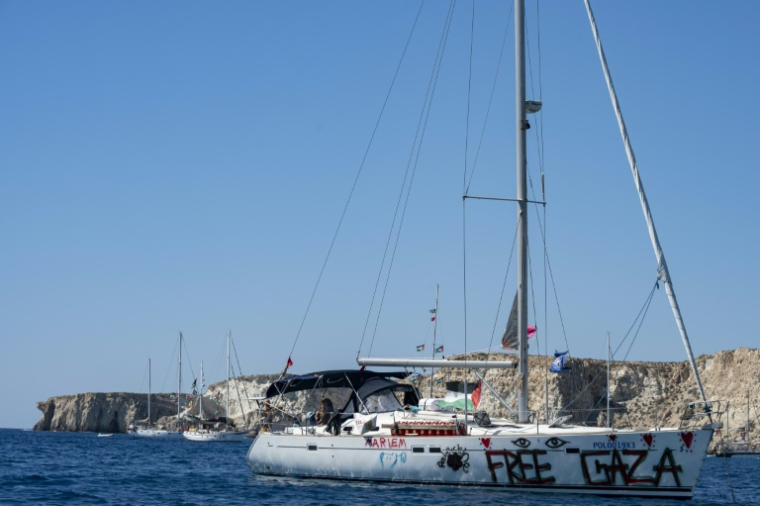 Des bateaux de la flottille Global Sumud pour Gaza au mouillage au sud de la Crète, le 26 septembre 2025 ( AFP / Eleftherios ELIS )