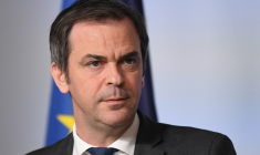 Olivier Véran à Paris, le 4 avril 2023. ( AFP / BERTRAND GUAY )