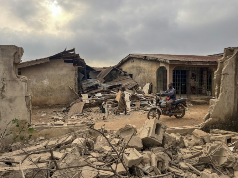 Photo de maisons détruites à Offa, dans l'Etat de Kwara, le 27 décembre 2027 ( AFP / Abiodun Jamiu )