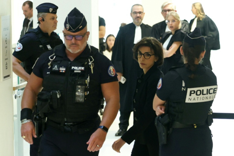 Rachida Dati arrive au palais de justice de Paris le 16 septembre 2026 ( AFP / Thomas SAMSON )