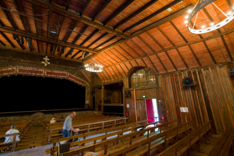 L'intérieur du "Théâtre du peuple" à Bussang, le 29 juillet 2022 dans les Vosges ( AFP / JEAN-CHRISTOPHE VERHAEGEN )
