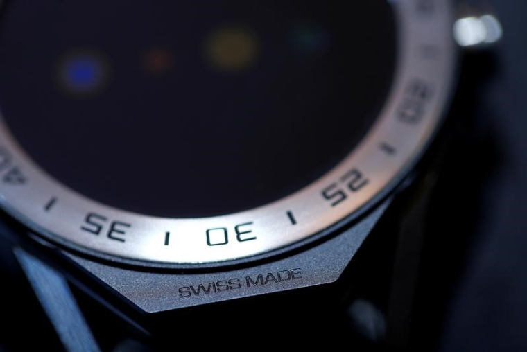DANS L'HORLOGERIE, LE LABEL "SWISS-MADE" MANQUE DE PRÉCISION