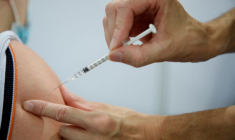 CORONAVIRUS: MISE EN GARDE DE L'UE SUR LES CAMPAGNES DE RAPPEL VACCINAL