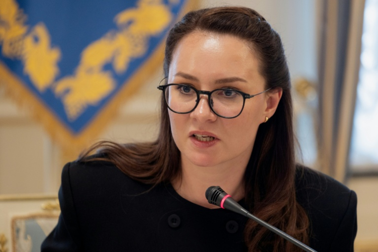 La Première ministre ukrainienne, Ioulia Svyrydenko, participe à une conférence de presse  à Kiev, le 5 mars 2026  ( AFP / Tetiana DZHAFAROVA )