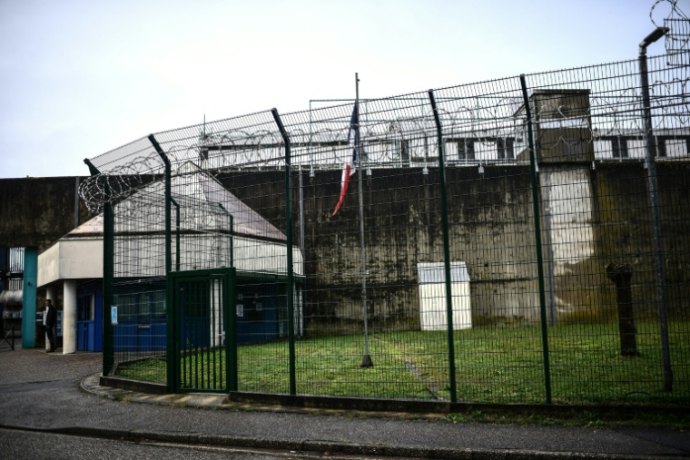 Le centre pénitentiaire de Bordeaux-Gradignan le 11 décembre 2023 ( AFP / Christophe ARCHAMBAULT )