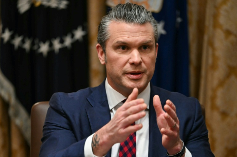 Le ministre américain de la Défense Pete Hegseth, le 2 décembre 2025 à Washington  ( AFP / ANDREW CABALLERO-REYNOLDS )
