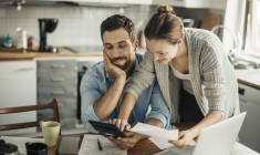 Consernant l'IR, le pacs et le mariage sont des statuts assez proches