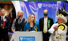 GRANDE-BRETAGNE: SÉVÈRE DÉFAITE DES CONSERVATEURS DANS UN SCRUTIN LOCAL, JOHNSON DANS LA TOURMENTE