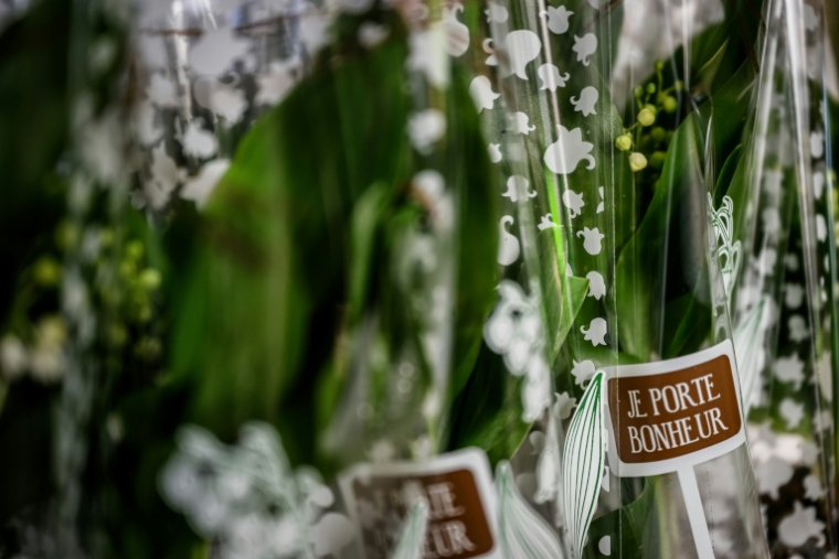 Un artisan boulanger ou fleuriste peut ouvrir sa boutique le 1er mai sans faire travailler ses salariés ( AFP / JEFF PACHOUD )