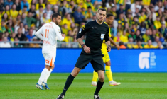 Clément Turpin applique une nouvelle règle lors de la Coupe du monde des clubs