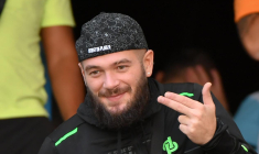 L'OM célèbre la victoire contre l'OL avec Jul dans le vestiaire