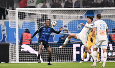 Emanuel Emegha : « Balerdi est un petit pour moi »