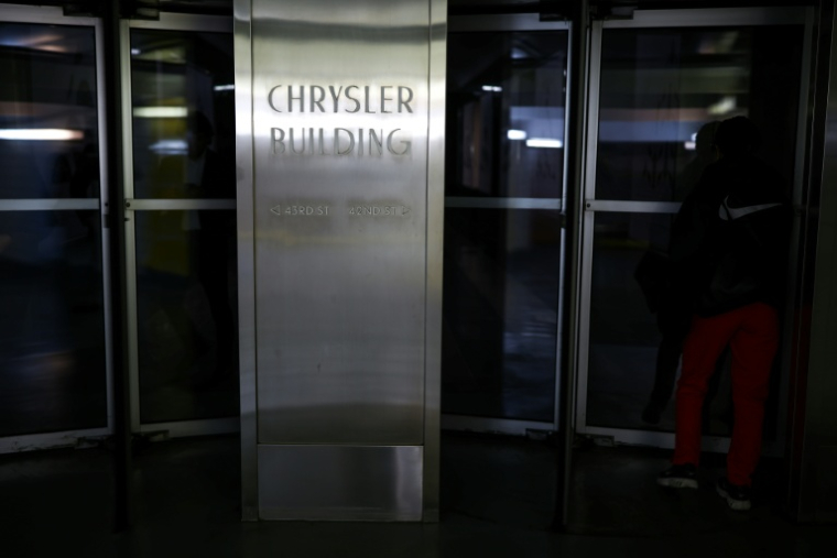 Une entrée du Chrysler Building depuis la station de métro Grand Central, dans le quartier de Manhattan à New York, le 7 octobre 2026 ( AFP / CHARLY TRIBALLEAU )