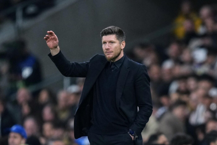 Eden Hazard vole au secours de Pocognoli