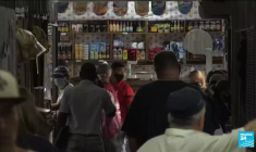 Le Venezuela en proie à l'hyperinflation va supprimer six zéros à sa monnaie