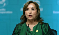 La présidente du Pérou, Dina Boluarte, au forum de la Coopération économique Asie-Pacifique (APEC) à Lima, le 16 novembre 2024. ( AFP / Luis ACOSTA )