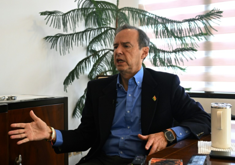 L'ancien président et candidat à la présidentielle Jorge Quiroga lors d'une interview avec l'AFP, le 25 août 2025 à La Paz, en Bolivie ( AFP / Aizar RALDES )