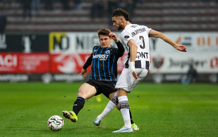 Un tacle assassin en Jupiler Pro League