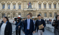 Le candidat du Rassemblement national (RN) Franck Allisio à Marseille le 17 mars 2026  ( AFP / MIGUEL MEDINA )