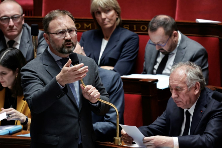 Le ministre chargé des Relations avec le Parlement Patrick Mignola (MoDem), le 11 juin 2025 à l'Asssemblée nationale ( AFP / STEPHANE DE SAKUTIN )
