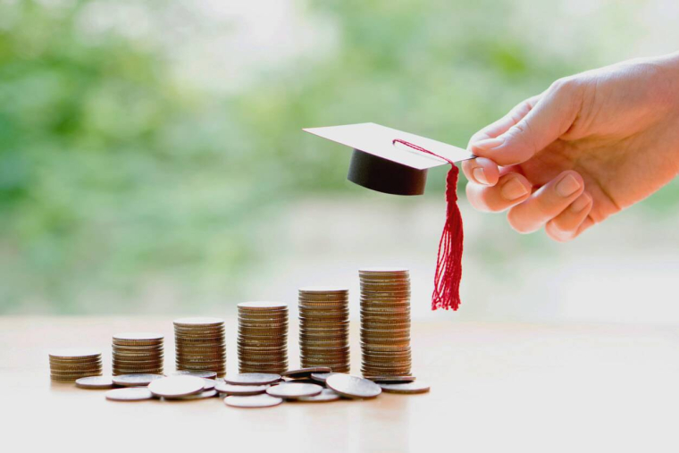 Quelles sont les aides pour un étudiant ? / iStock.com - Photobuay