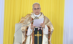 Le pape Léon XIV préside une messe à l'aéroport de Bamenda, le 16 avril 2026 au Cameroun, au quatrième jour de son voyage apostolique en Afrique ( AFP / Alberto PIZZOLI )