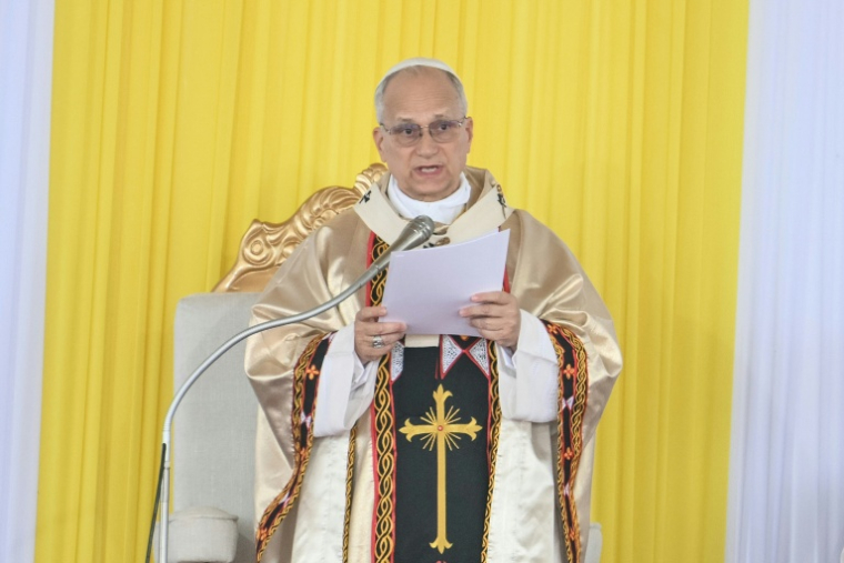 Le pape Léon XIV préside une messe à l'aéroport de Bamenda, le 16 avril 2026 au Cameroun, au quatrième jour de son voyage apostolique en Afrique ( AFP / Alberto PIZZOLI )