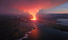 Une éruption volcanique dans la péninsule de Reykjanes