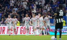 Lyon attend une heure avant d’éteindre Angers