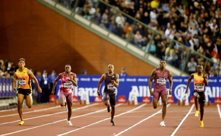 Le Jamaïcain Ackeem Blake sur le chemin de la victoire dans la finale du 100 m hommes à la Ligue de Diamant, Bruxelles