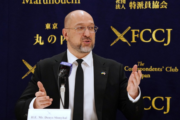 Denys Shmygal à Tokyo, au Japon, le 20 février 2024. ( AFP / KAZUHIRO NOGI )