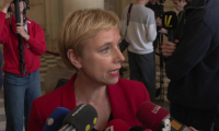 Gouvernement Lecornu: "Il n'y a pas de doute sur la censure" (Autain)