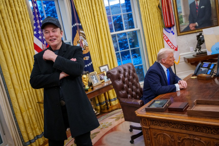 Elon Musk et Donald Trump à Washington, aux États-Unis, le 11 février 2025. ( GETTY IMAGES NORTH AMERICA / ANDREW HARNIK )