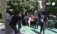 Le corps d'Aboubakar Cissé arrive à la Grande Mosquée de Paris